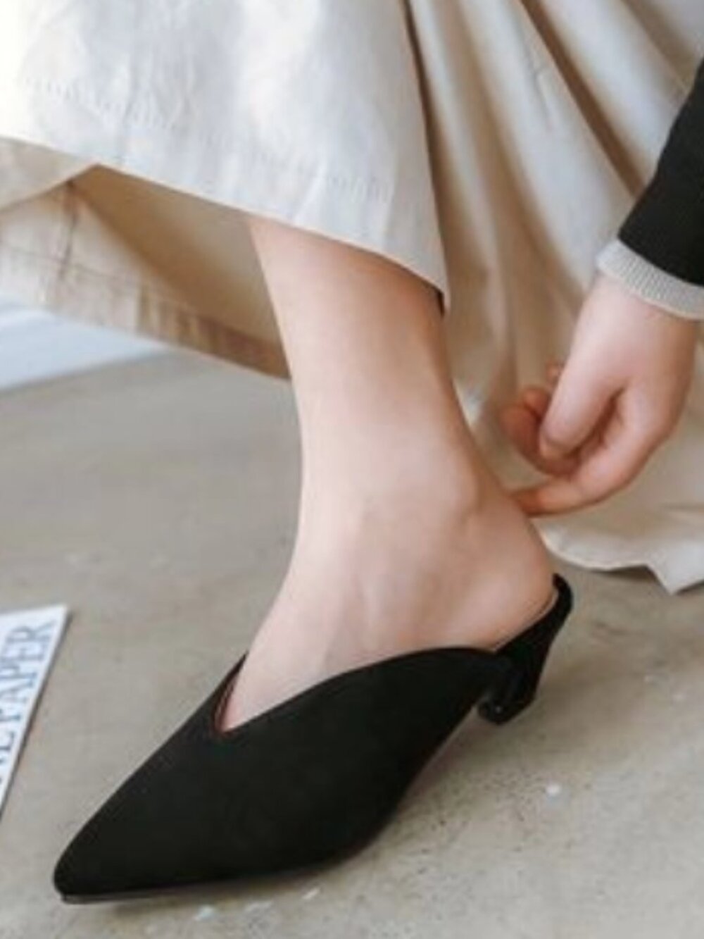 KOREAN Megan Faux Suede Pointed Toe Mules 7